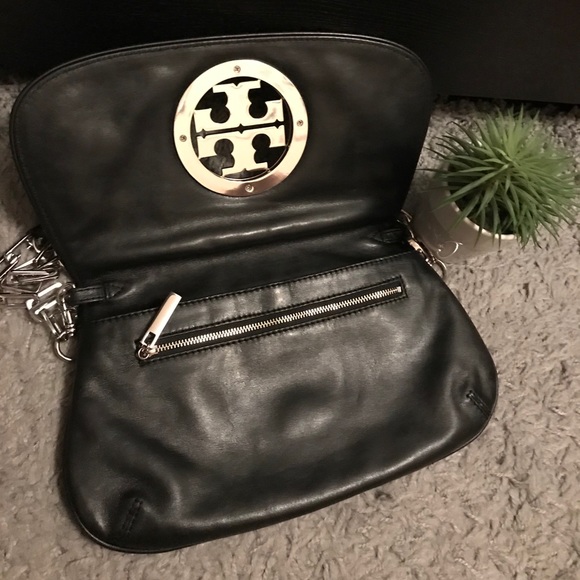 Tory Burch Handbags - Tory Burch Reva Crossbody/Clutch Bag